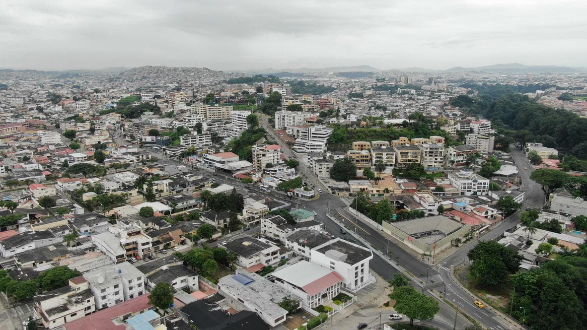 VENTA DE LOCAL COMERCIAL ESQUINERO SECTOR KENNEDY - 1