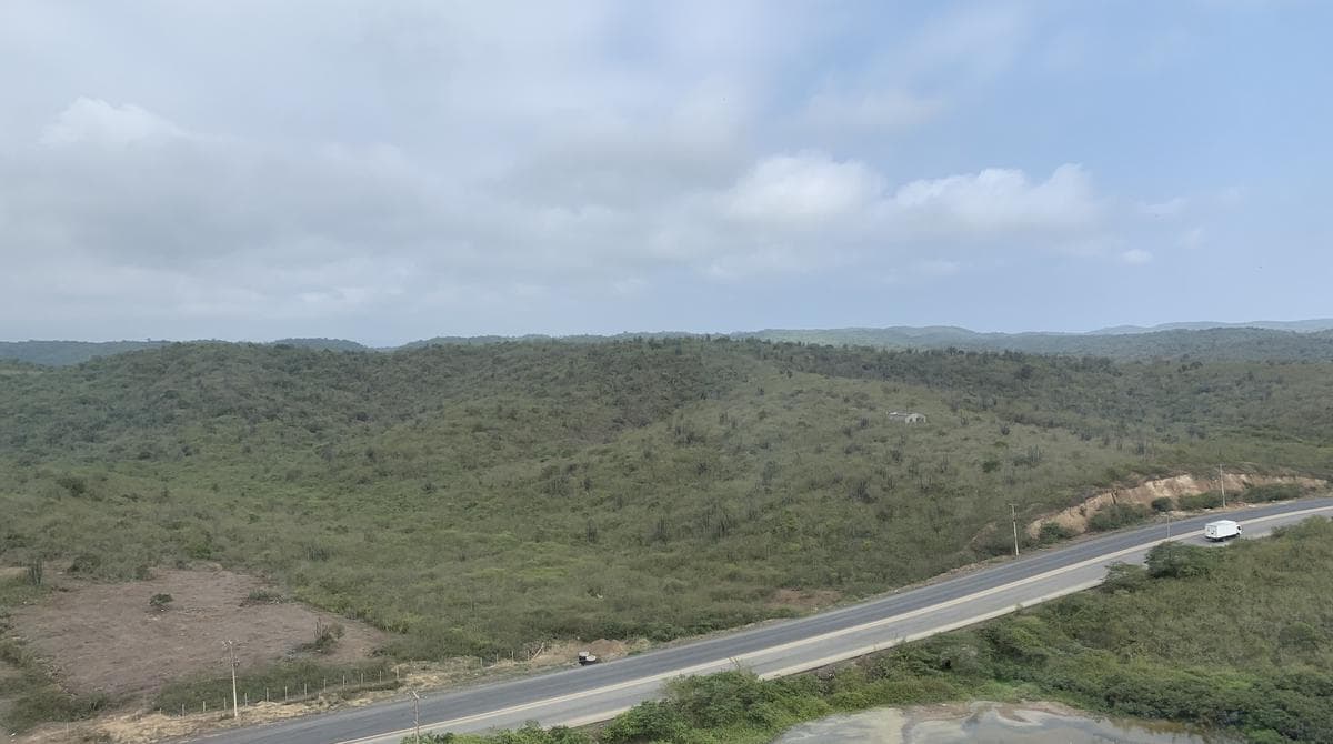VENTA DE MACROLOTES DE OPORTUNIDAD FRENTE A POLIDUCTO LIBERTAD-MANTA SECTOR MANGLARALTO - 1
