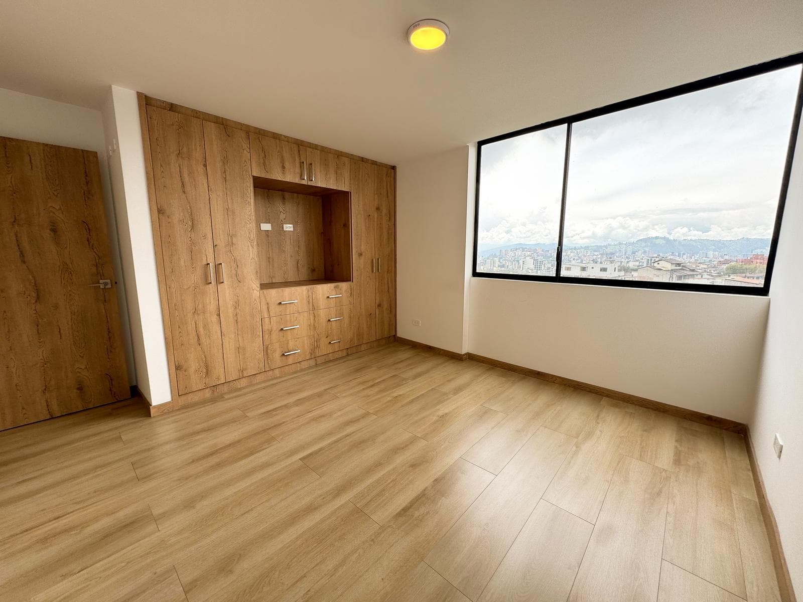 VENTA ESPECTACULAR DEPARTAMENTO (SECTOR GRANDA CENTENO) - 1