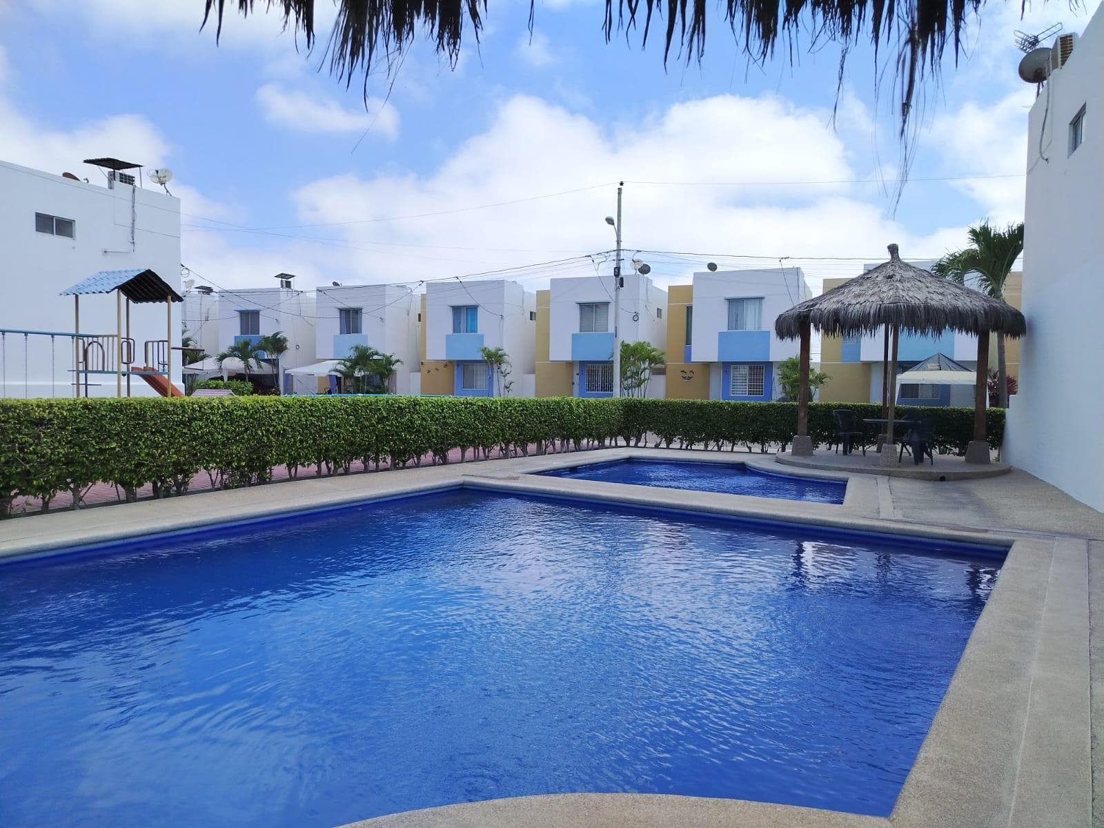 Casa en ciudadela cerrada vía Libertad - Salinas - 1