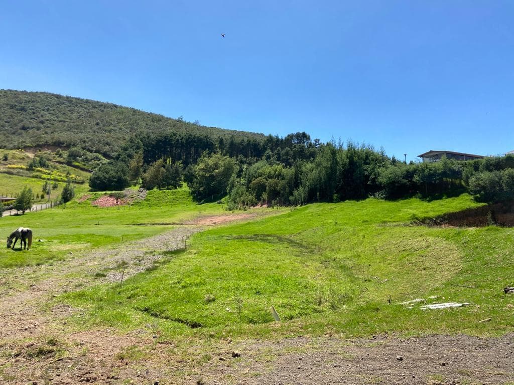 TERRENO EN ZHUCAY TARQUI, CONJUNTO PRIVADO .EXCLUSIVO - 1