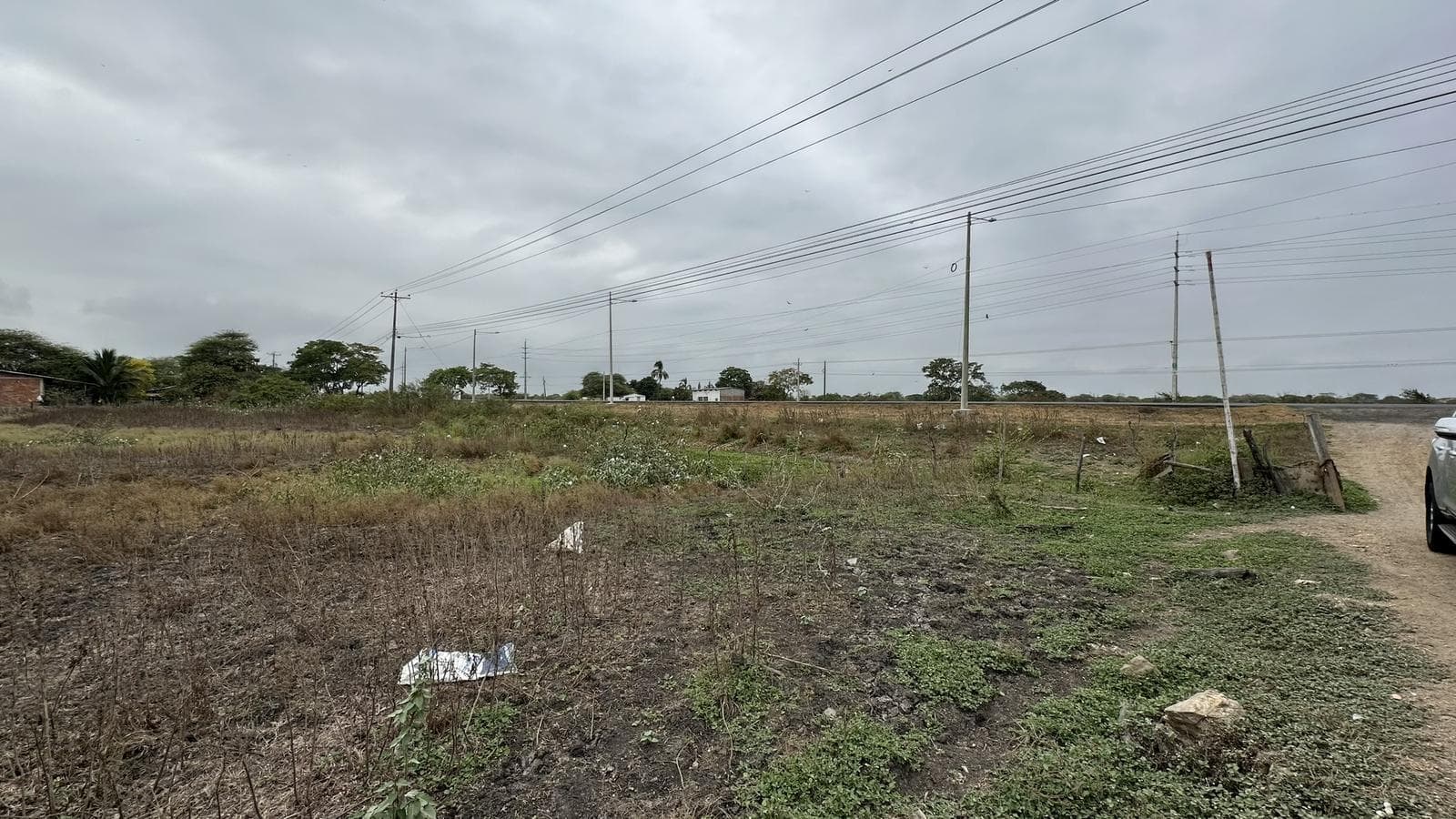 VENTA DE LOTE ESQUINERO SOBRE VIA DURAN TAMBO - 1