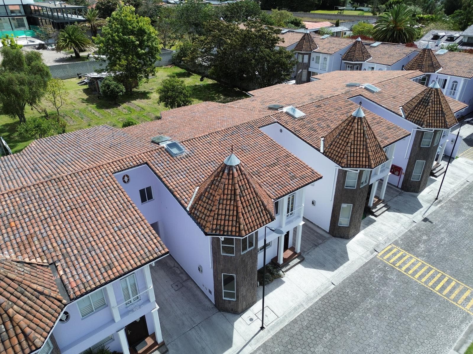 Casa en venta, Conocoto, Conjunto Fairyland, Av. Chillo Jijón - 1