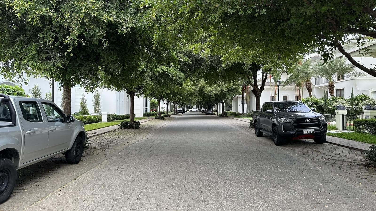 VENTA DE TERRENO ESQUINERO URB CASALAGO - 1