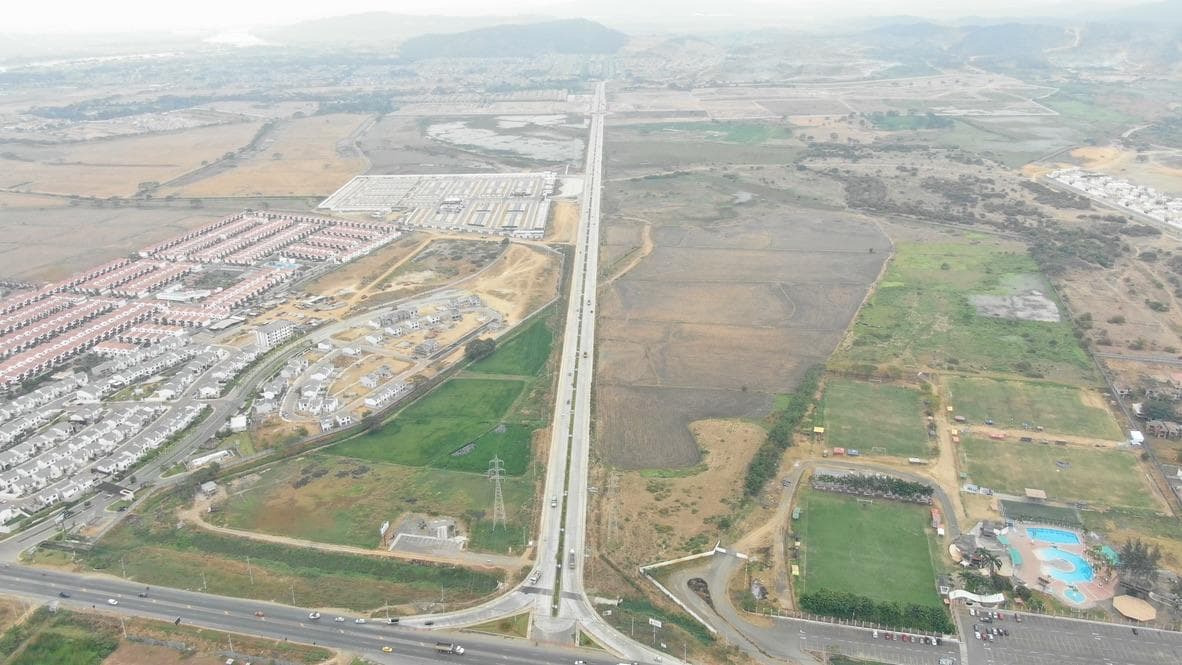 VENTA DE TERRENO COMERCIAL SOBRE VIAL 1 A POCOS METROS DE VIA SALITRE - 1