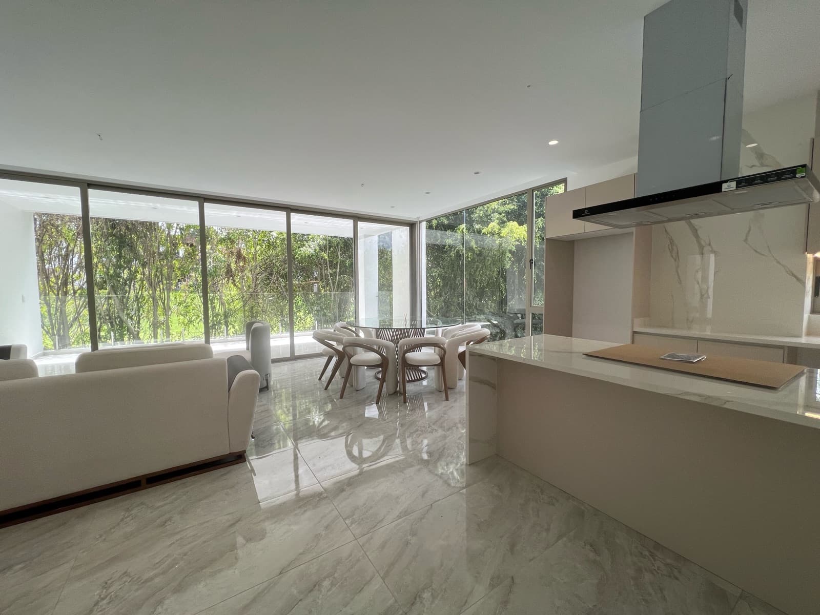 CUMBAYA, SAN PATRICIO, 3 DORMITORIOS, PISCINA, AREA ZEN, GIMNASIO, SEGURIDAD - 1