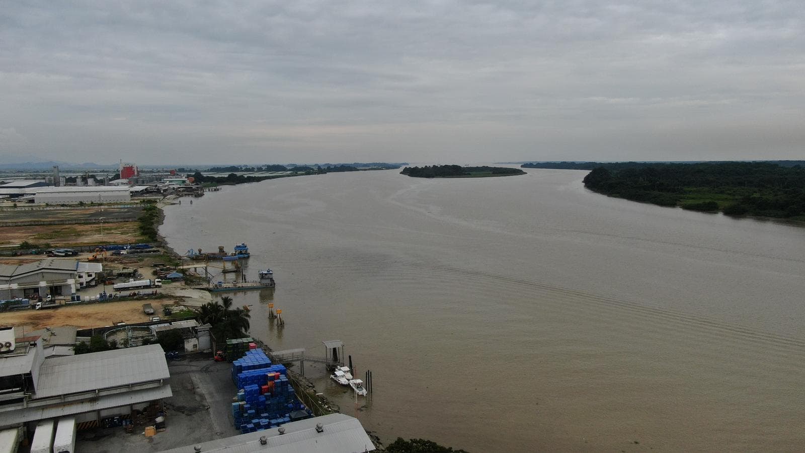 VENTA DE TERRENO INDUSTRIAL CON MUELLE VIA DURAN TAMBO - 1
