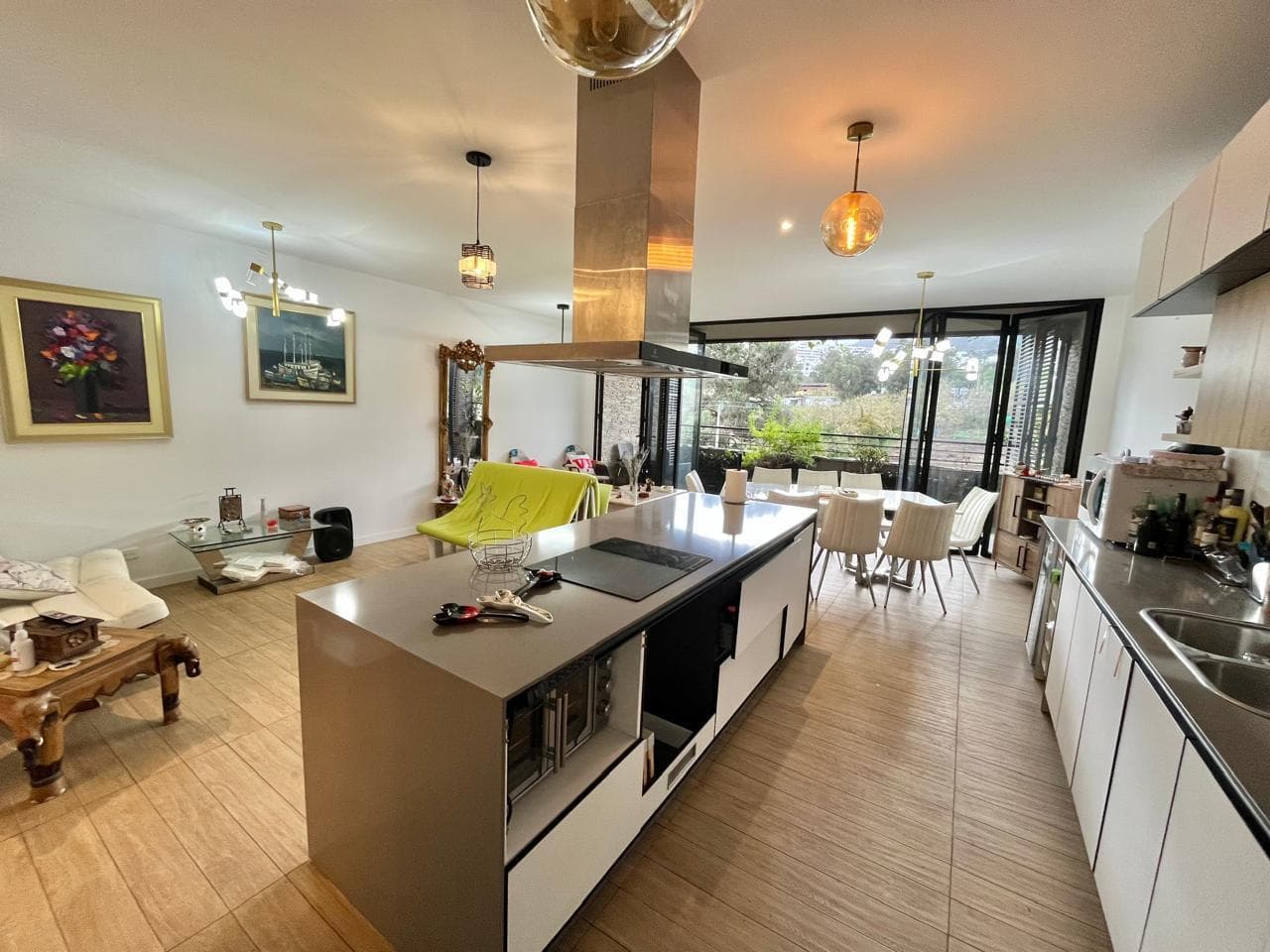 RENTO SUITE AMPLIA CON BALCON EN AQUARELA MGV - 1