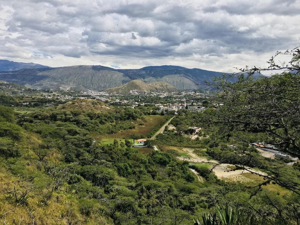JAL. Venta terreno Guayllabamba cerca al parque, con escrituras individuales - 1