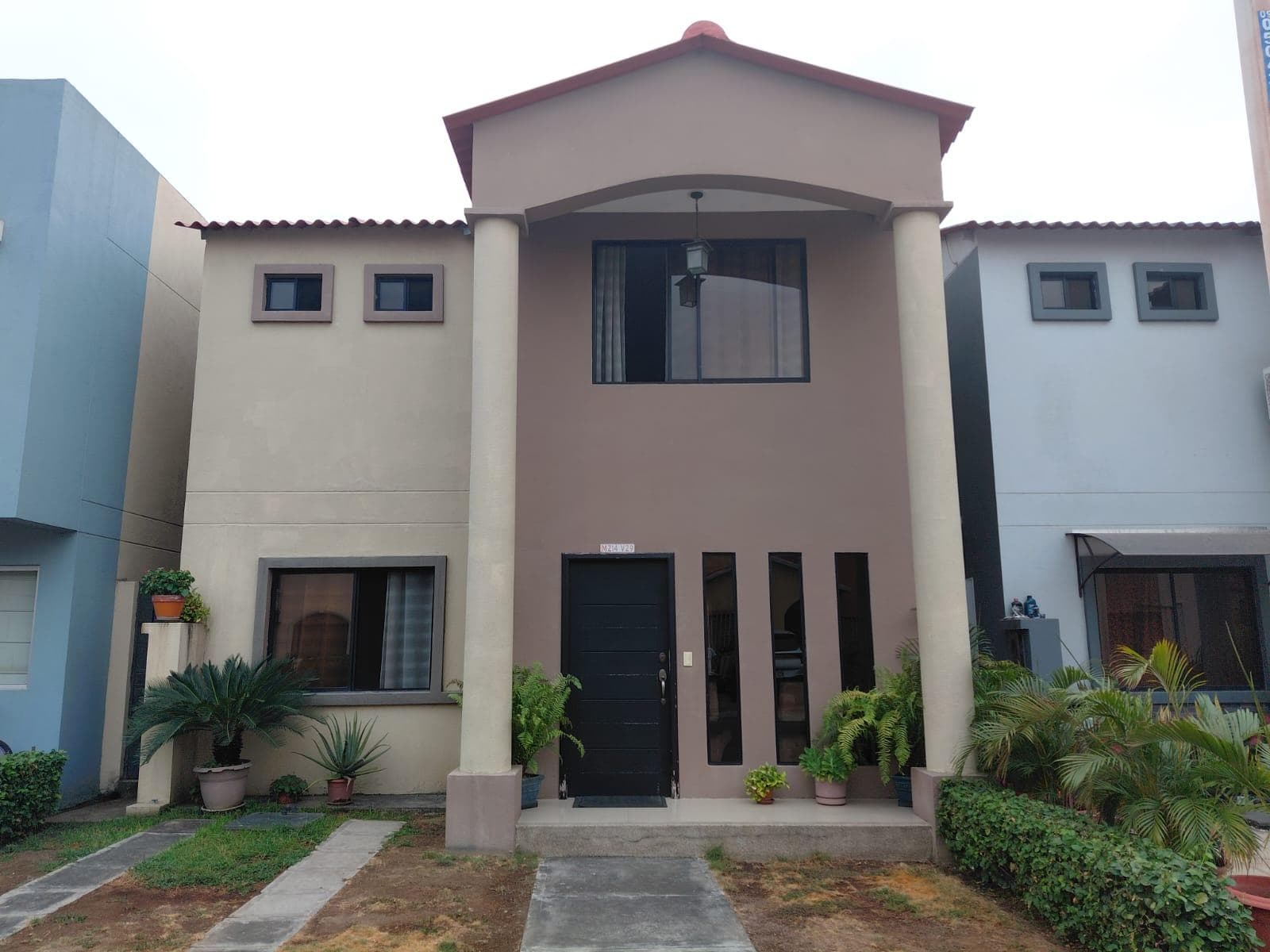 VENTA CASA VILLA CLUB ETAPA MODERNA AMPLIA 3 HABITACIONES 3 BAÑOS (DB) - 1