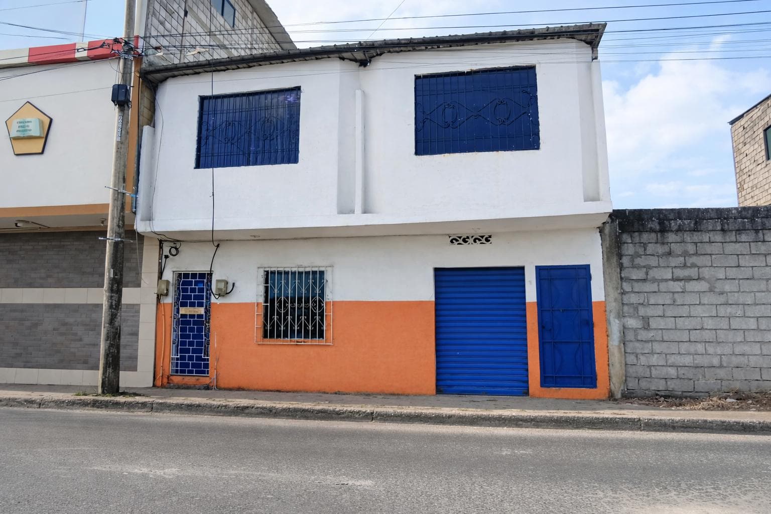 Venta casa rentera con local comercial Los Helechos Duran, M.z. - 1