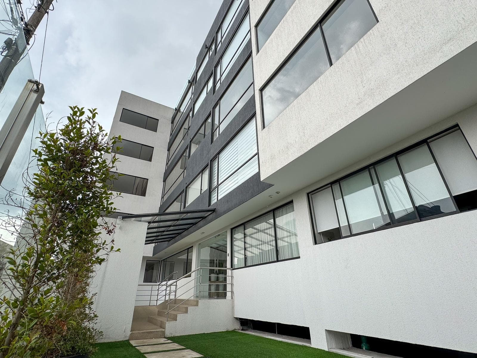 EN VENTA ESPECTACULAR DEPARTAMENTO CON PRECIO DE OPORTUNIDAD - 1
