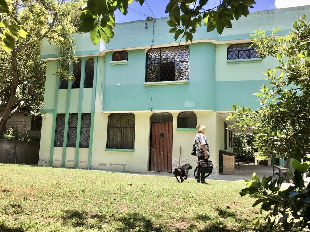 JAL. Venta casa Guayllabamba, 4 dormitorios y terreno de 2700m2 - 1