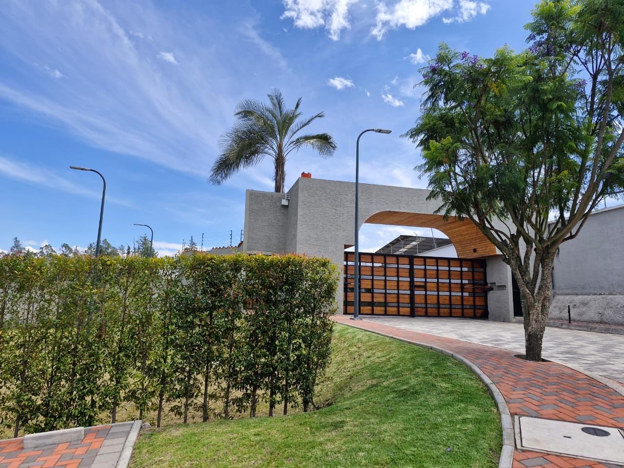 TERRENO DE VENTA EN PUEMBO SECTOR NUEVO COLEGIO AMERICANO - 1