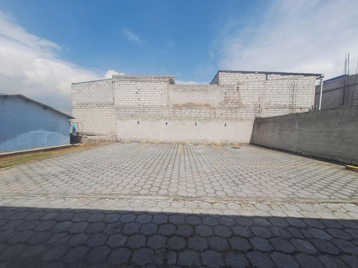 Venta lote terreno 117m2 en Agua Clara, Norte de Quito - 1