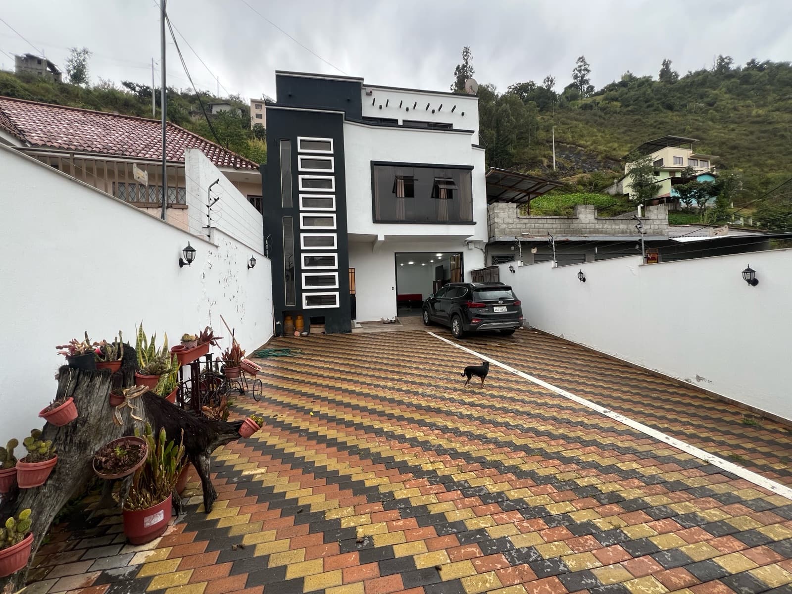 Oportunidad de Compra Vive en la tranquilidad de Gualaceo en una Propiedad de Lujo - 1