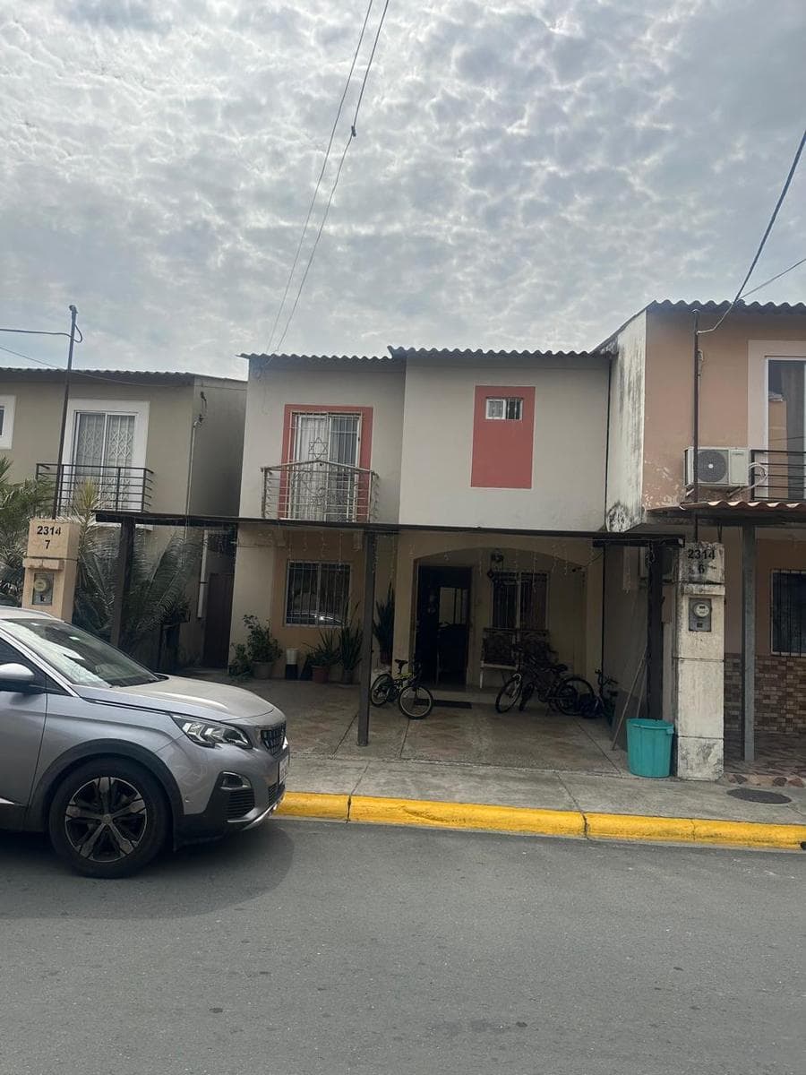 Casa EN VENTA - 1