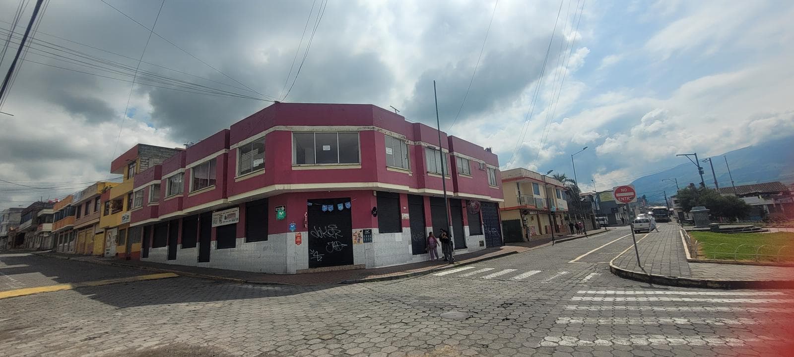 VENTA CASA RENTERA ESQUINERA 361M2 MACHACHI RENTABILIDAD GARANTIZADA - 1