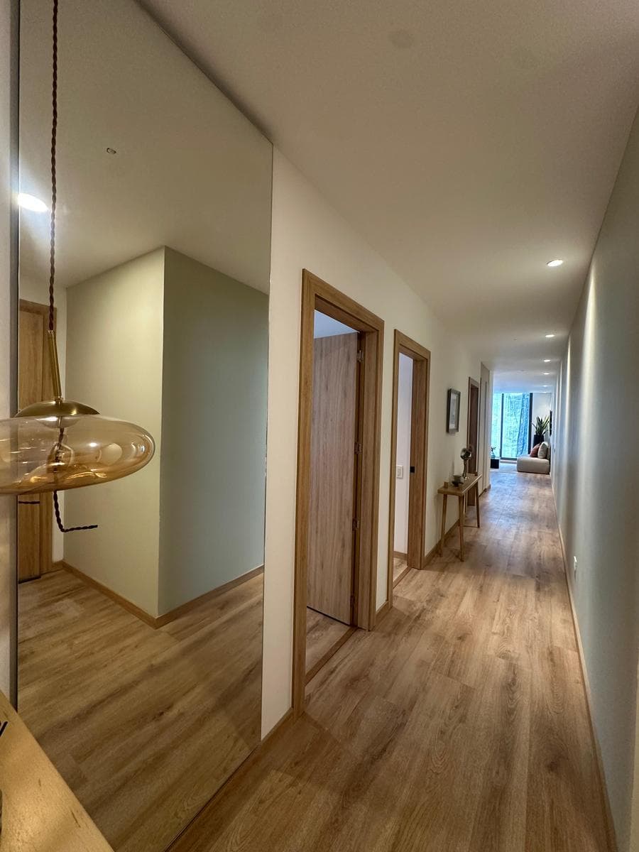 IRA Venta Departamento piso 17 de 2 Habitaciones. Sector La Carolina. Av Shyris. - 1