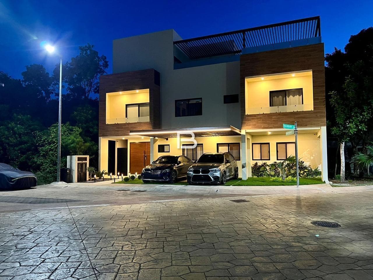 En Venta Casa de 3 Habitaciones en Cancun - 1