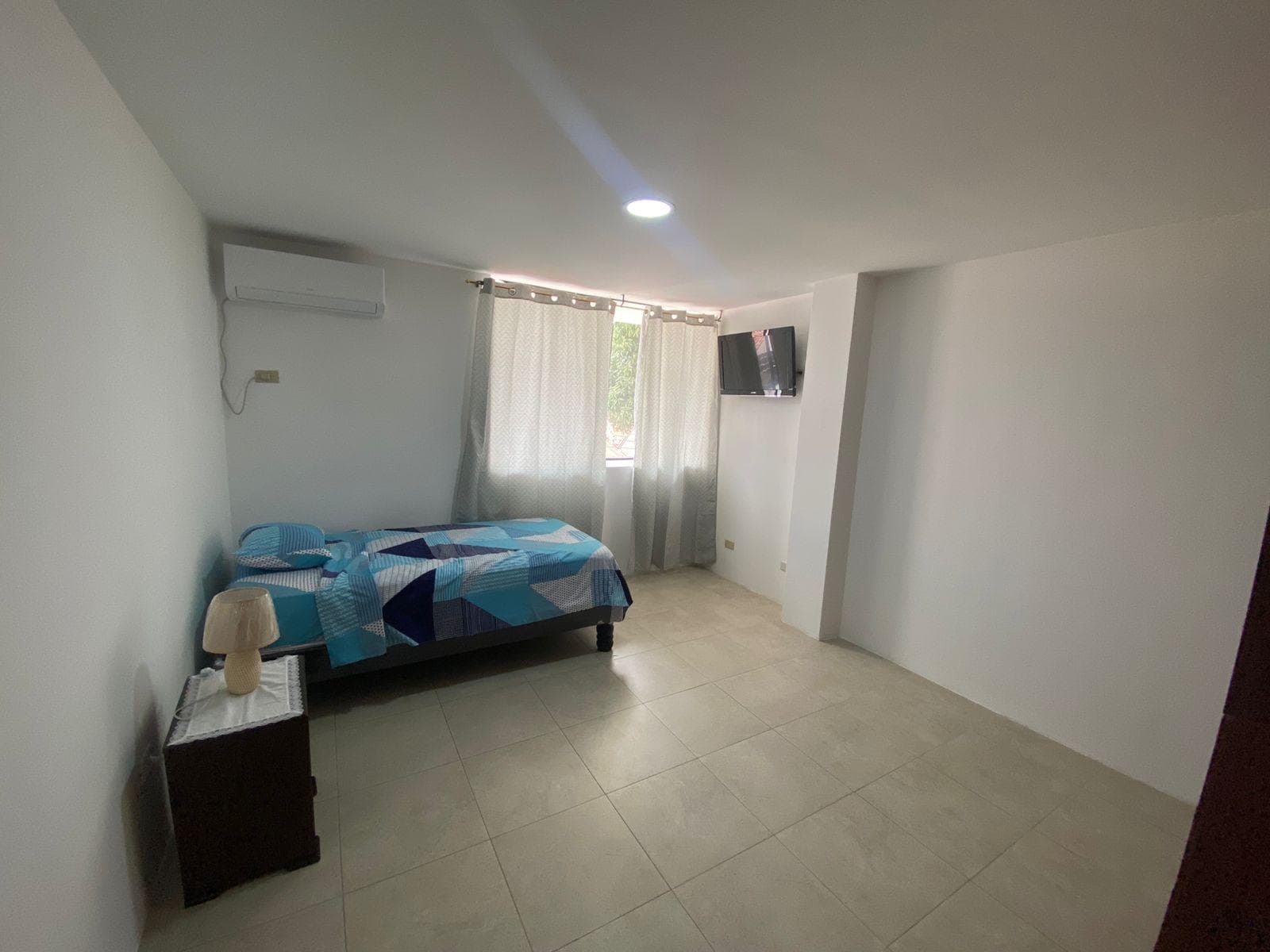 Habitaciones en Alquiler AMOBLADAS Planta Baja dentro de Urb. L´Hermitage - 1