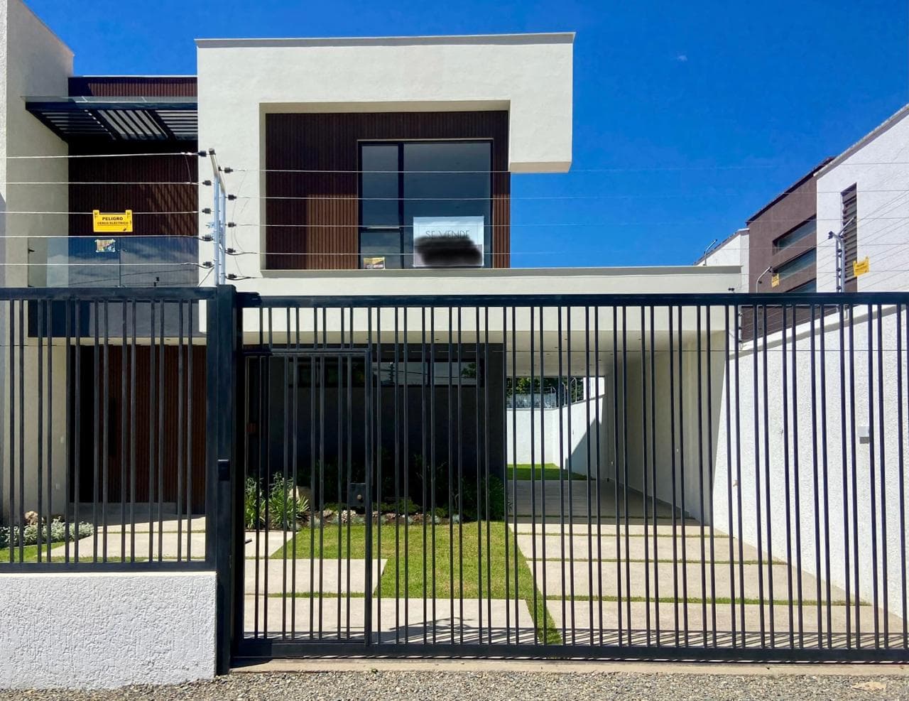 Casa con área verde- Challuabamba - 1