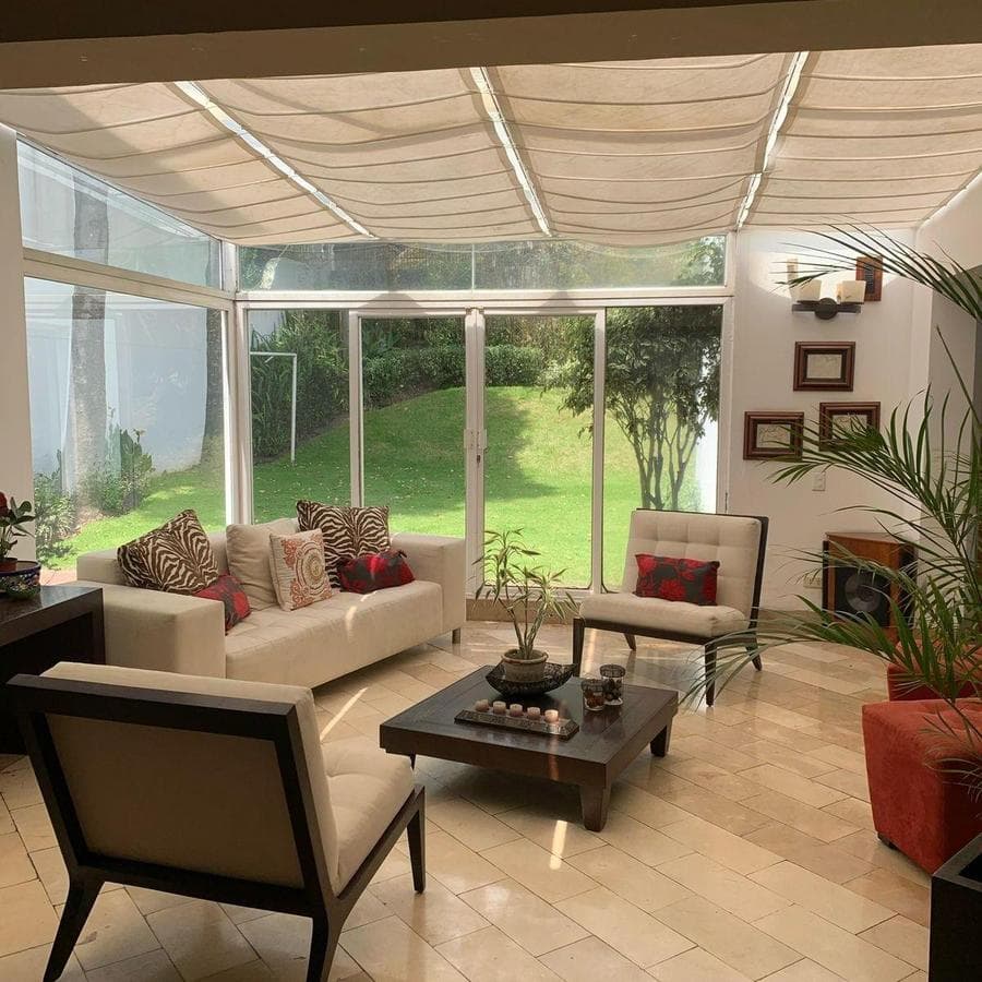 Casa con 4 dormitorios de 470 m² en venta en Urb. El Condado - 1