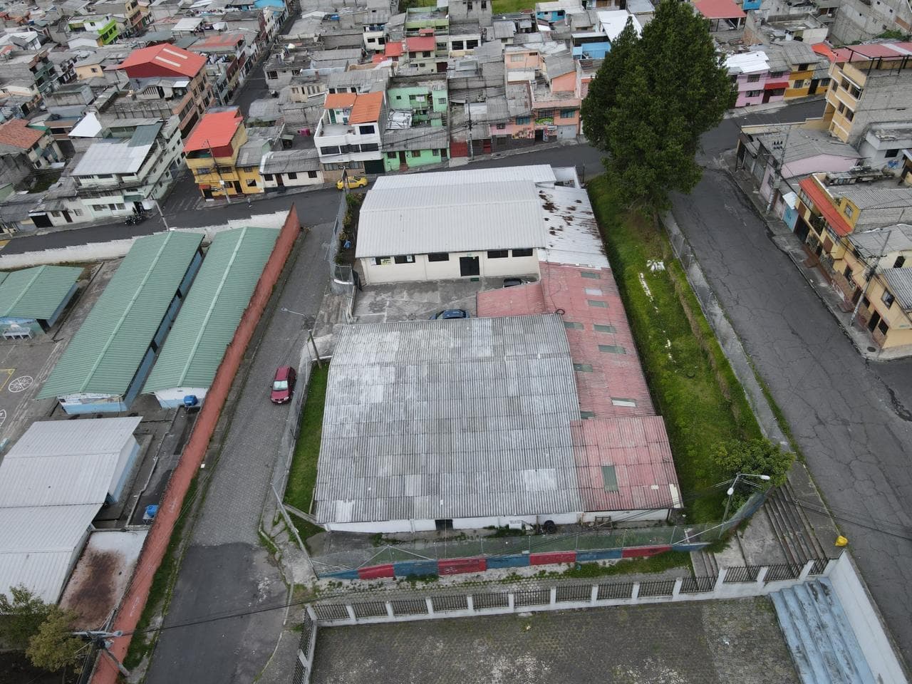 MENA EN VENTA GALPON 342 m2 - 1