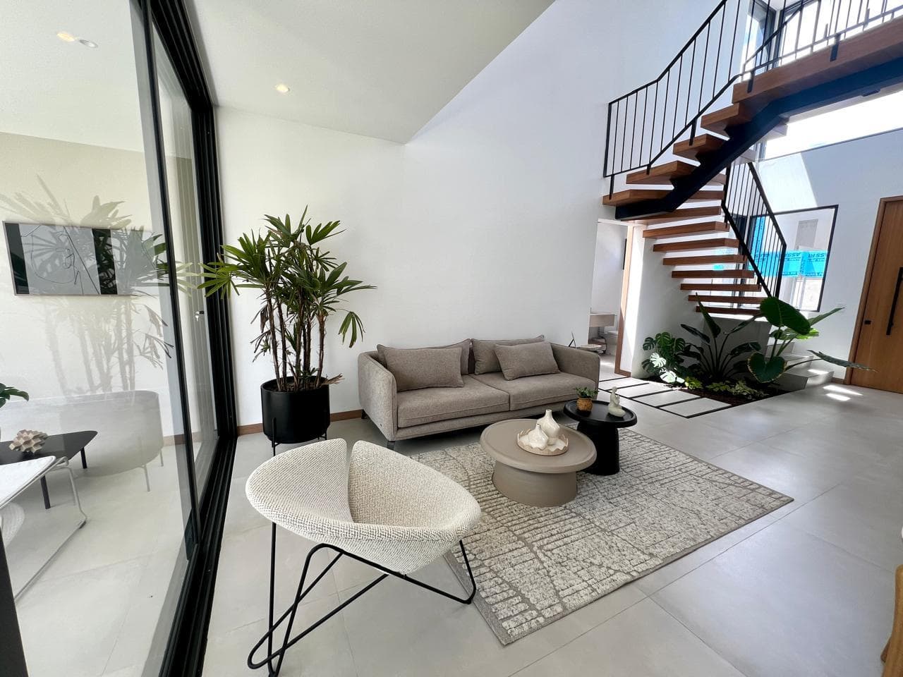 MV - SECTOR TUMBACO LA CERÁMICA, EN VENTA CASA DE 3D CON JARDÍN, 166M2 A ESTRENAR - 1