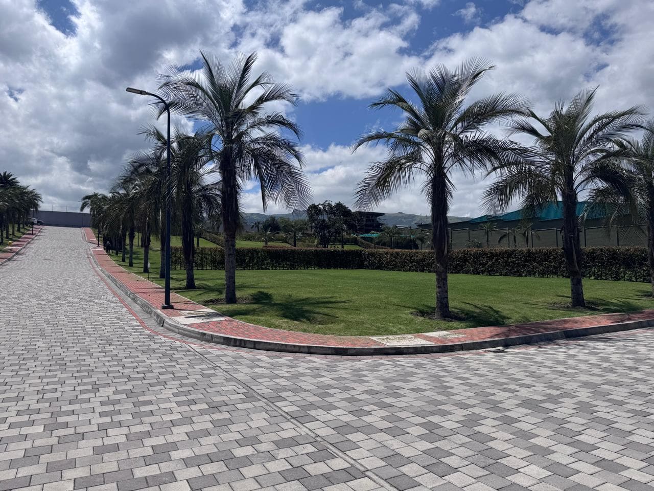 TERRENO DE VENTA PUEMBO - 1
