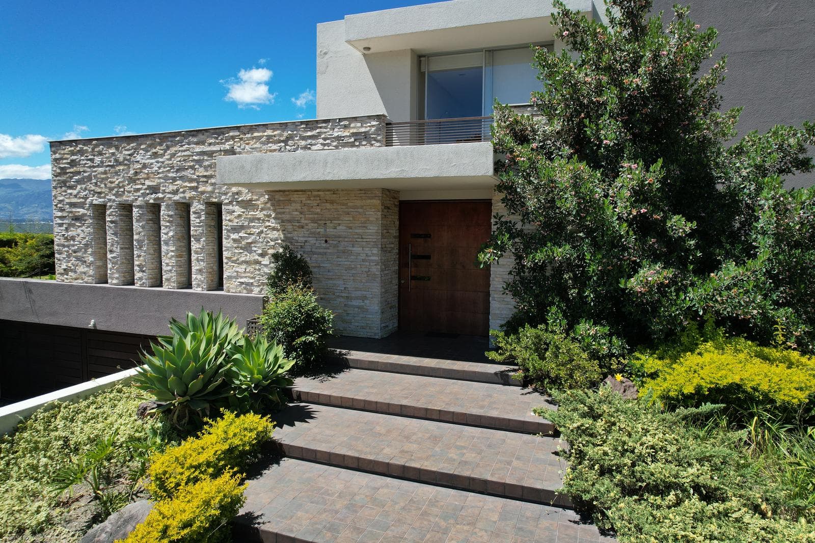 Venta Exclusiva Residencia de Lujo en Urbanización Privada - 1