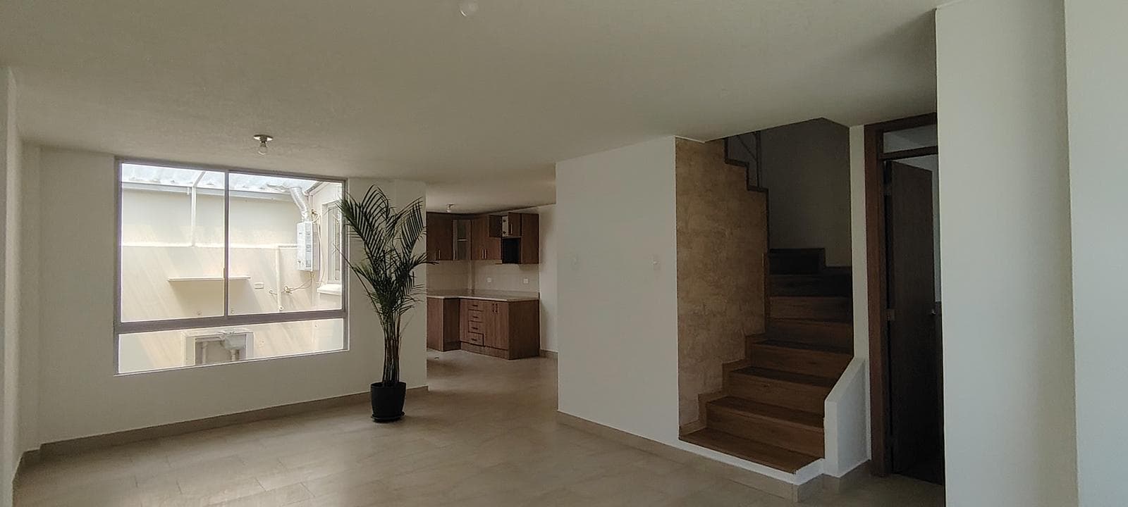 VENTA DE CASA MODERNA EN EL CONJUNTO PATMOS IV SECTOR AGENCIA NACIONAL DE TRANSITO – QUITO NORTE - 1
