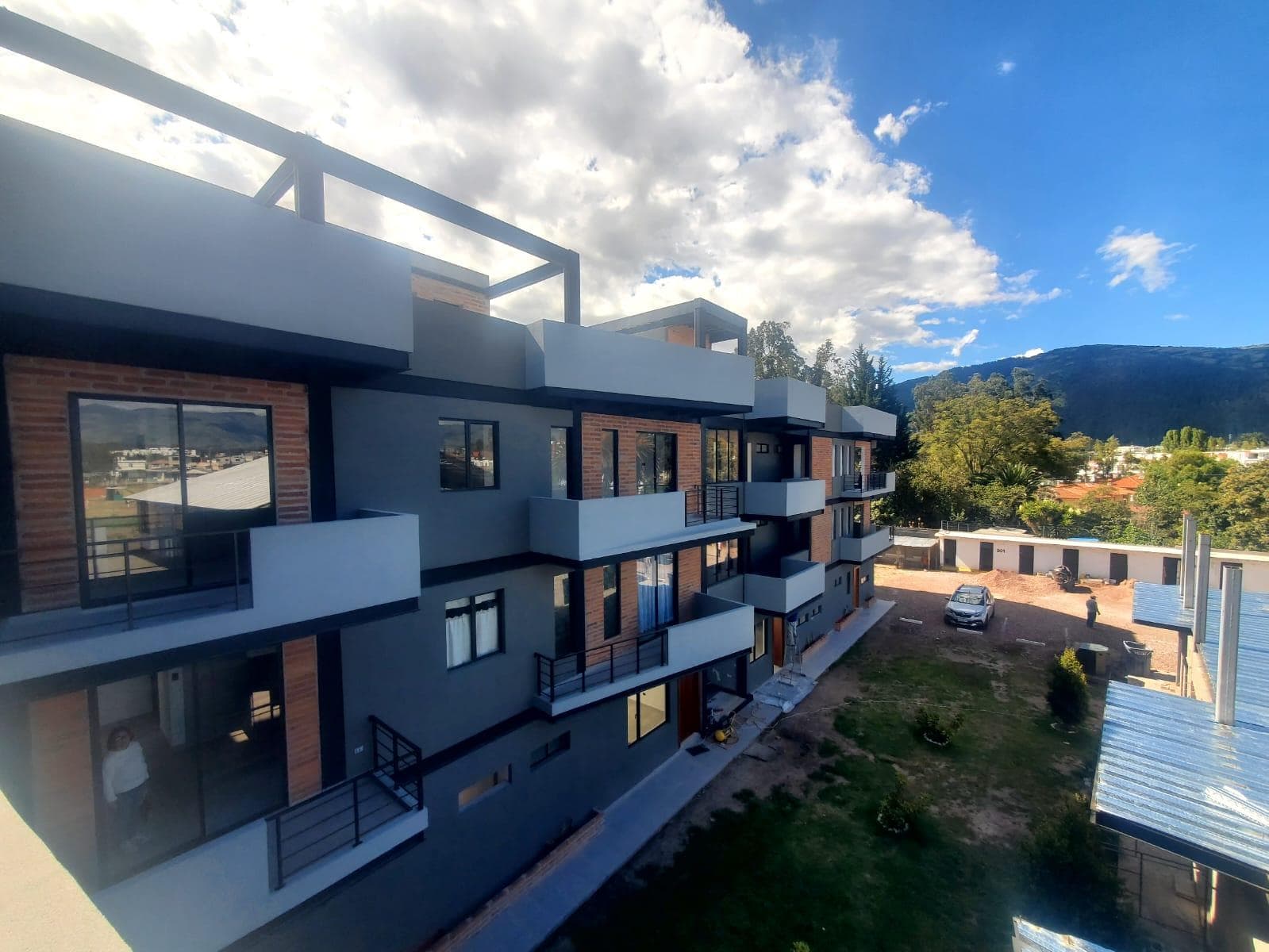 Departamento Nuevo a Estrenar en Venta Sector Valle de los Chillos - 1
