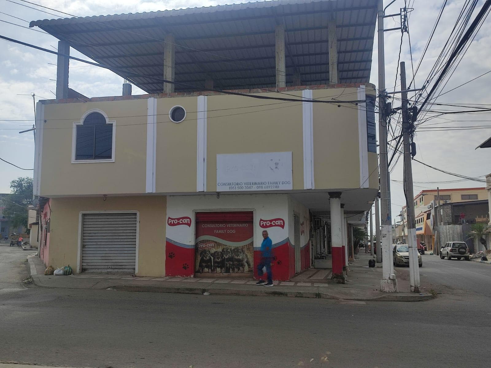 CASA COMERCIAL EN EL CENTRO DE MANTA - 1