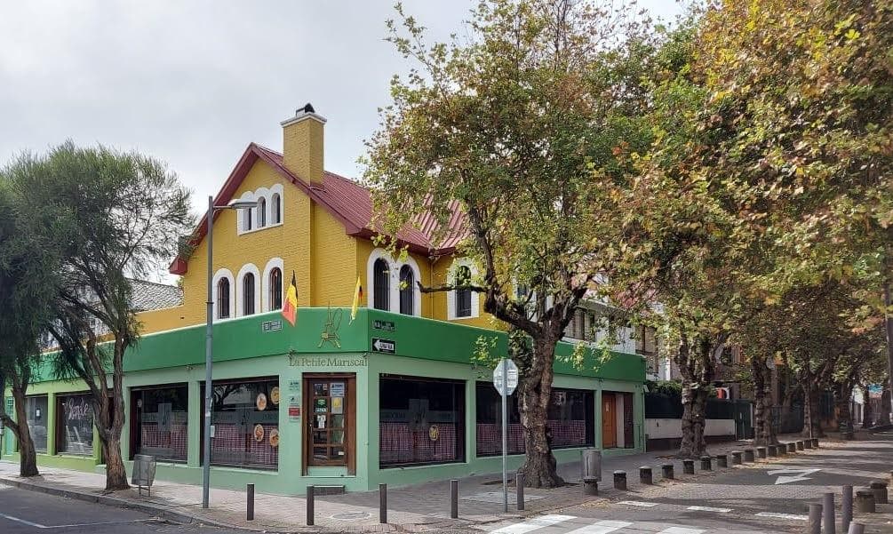 CASA COMERCIAL ESQUINERA EN VENTA LA MARISCAL - 1