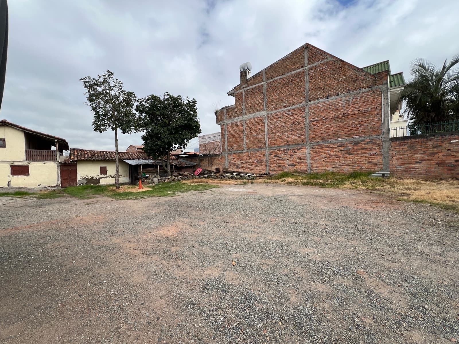 GRAN OPORTUNIDAD DE TERRENO 840m2 EN VENTA | OPORTUNIDAD PARA CONSTRUCTORES E INVERSIONISTAS - 1