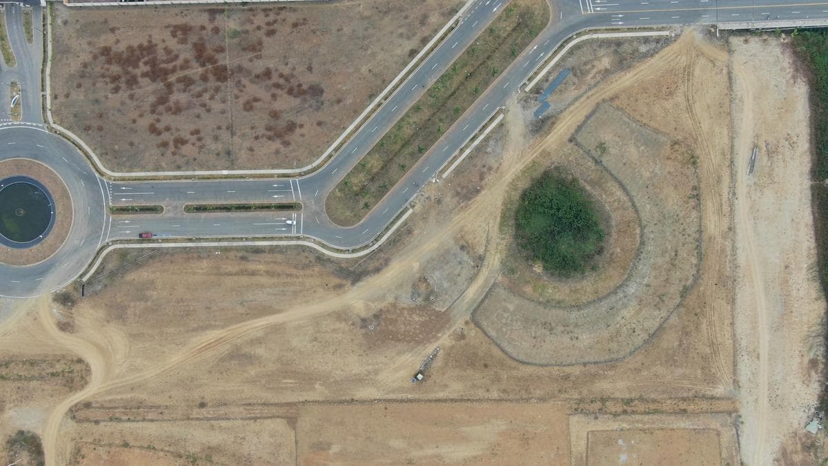 VENTA DE TERRENO IDEAL MULTI FAMILIAR AL INGRESO EN ISLA CELESTE - 1