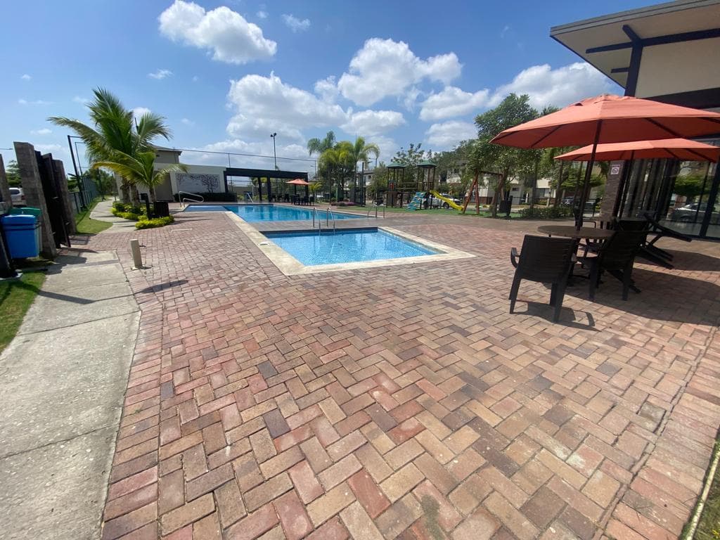 Venta de Departamentos en Vía a la Costa. O.F - 1