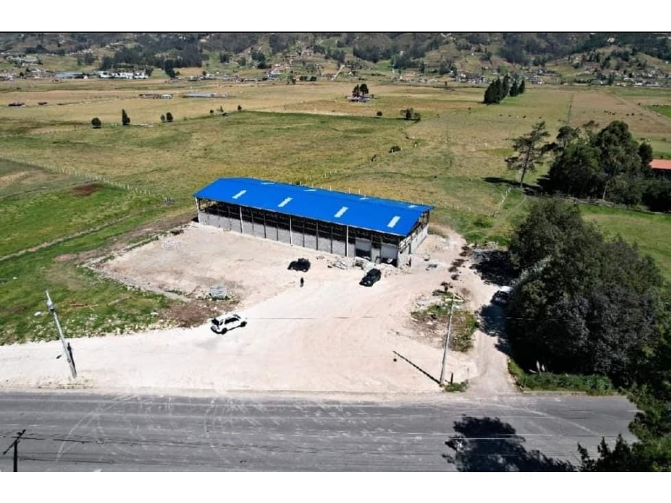 Carretera Cuenca, Giron, Machala, En Renta Bodega industrial Km16 - 1