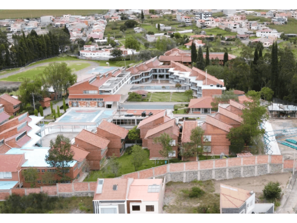 SE VEDEN CASA RENTERA, RICAURTE, CUENCA, ECUADOR. - 1