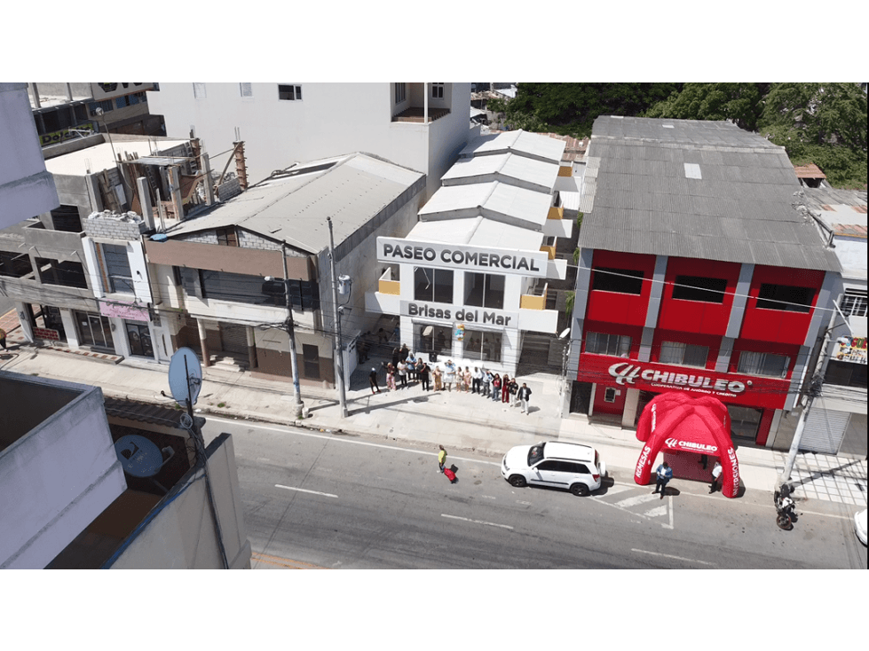 LA LIBERTAD SANTA ELENA PASE COMERCIAL CON 8 LOCALES EN VENTA - 1