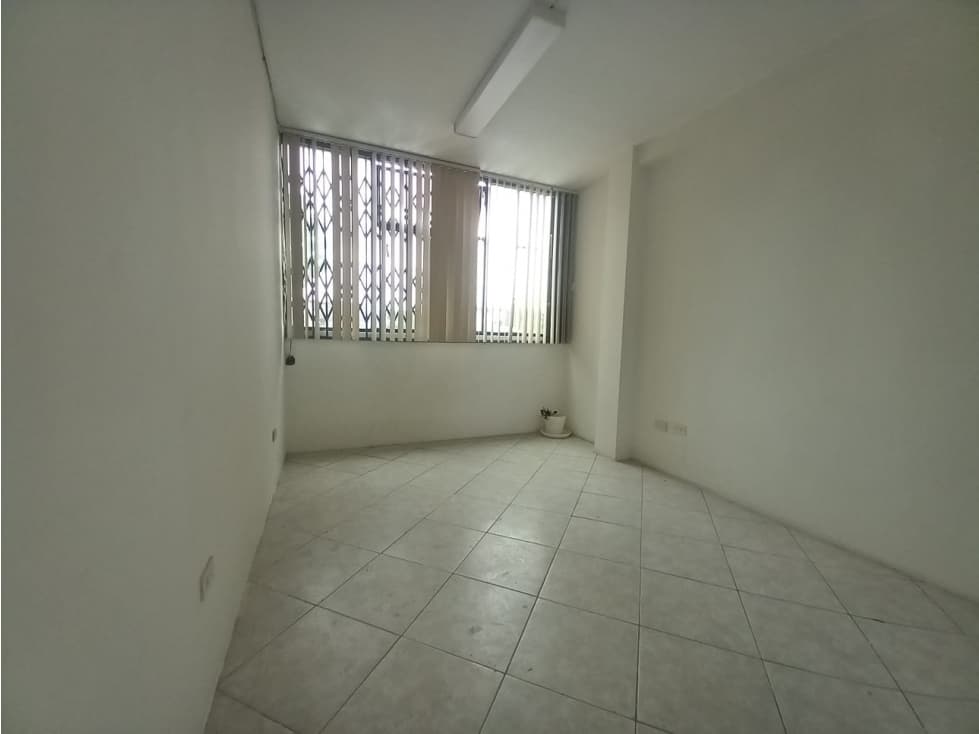 VENDO OPORTUNIDAD OFICINA PARA CONSULTORIO ATARAZANA - 1