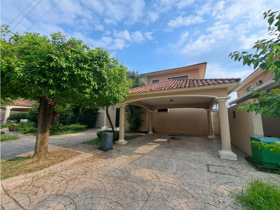 Venta de Casa con Piscina en Samborondón Estancias del Río - 1
