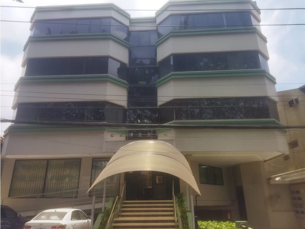Consultorio Medico semi amoblado en en edificio Cemedik - 1