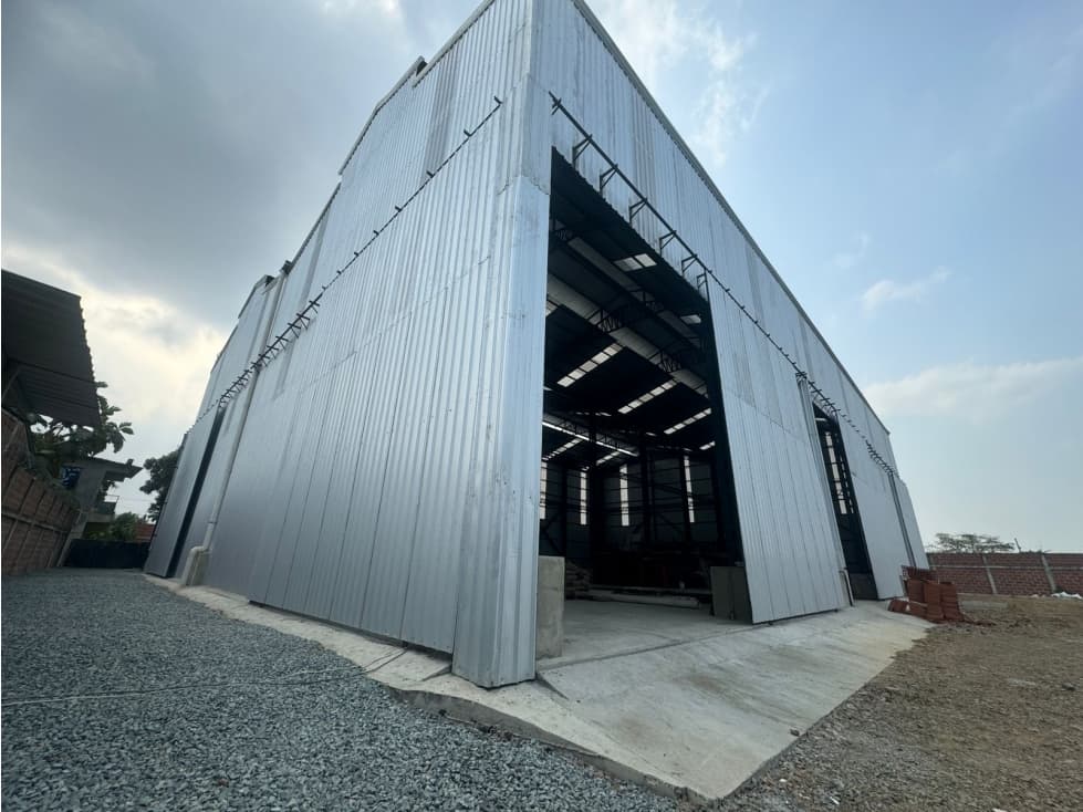 Oportunidad Única en Petrillo Zona Industrial - 1