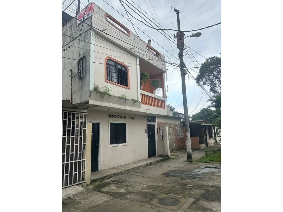 PROPIEDAD EN MONTEBELLO - 1