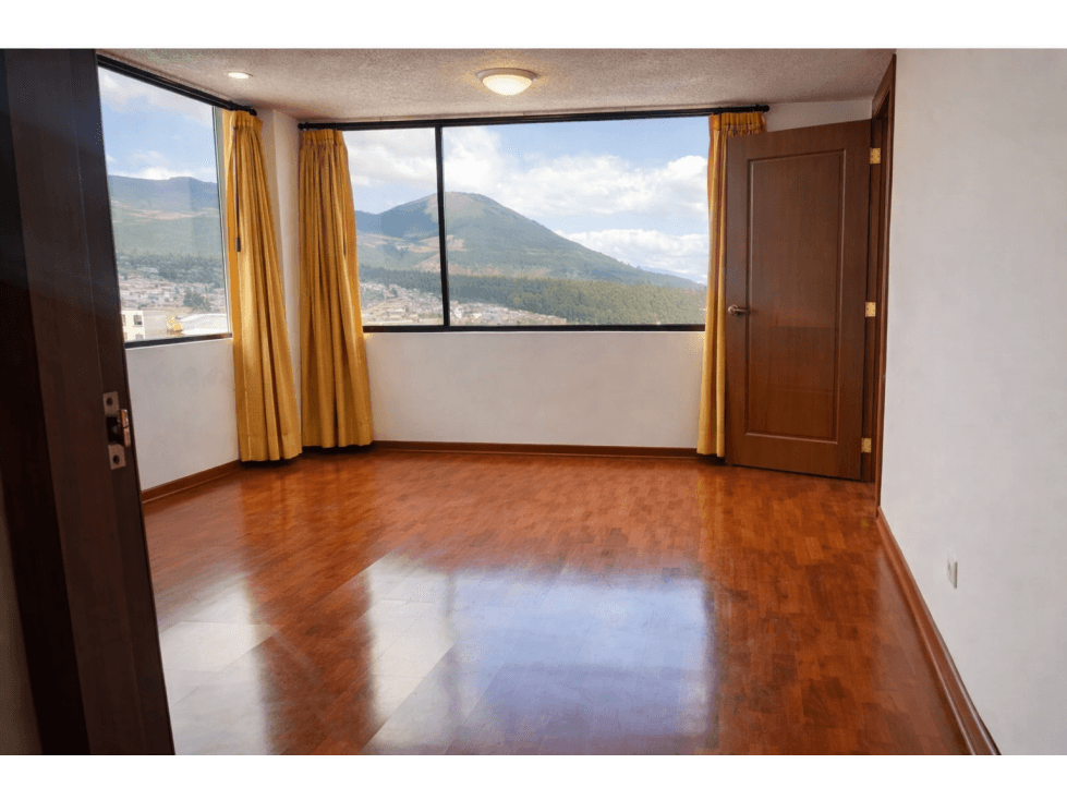 El Condado Departamento amplio de 3 dormitorios en urbanización - 1