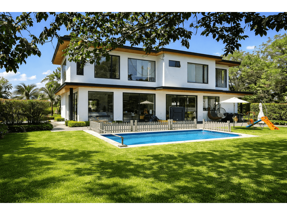 Casa de lujo en renta en Puembo cerca Club Arrayanes con piscina - 1