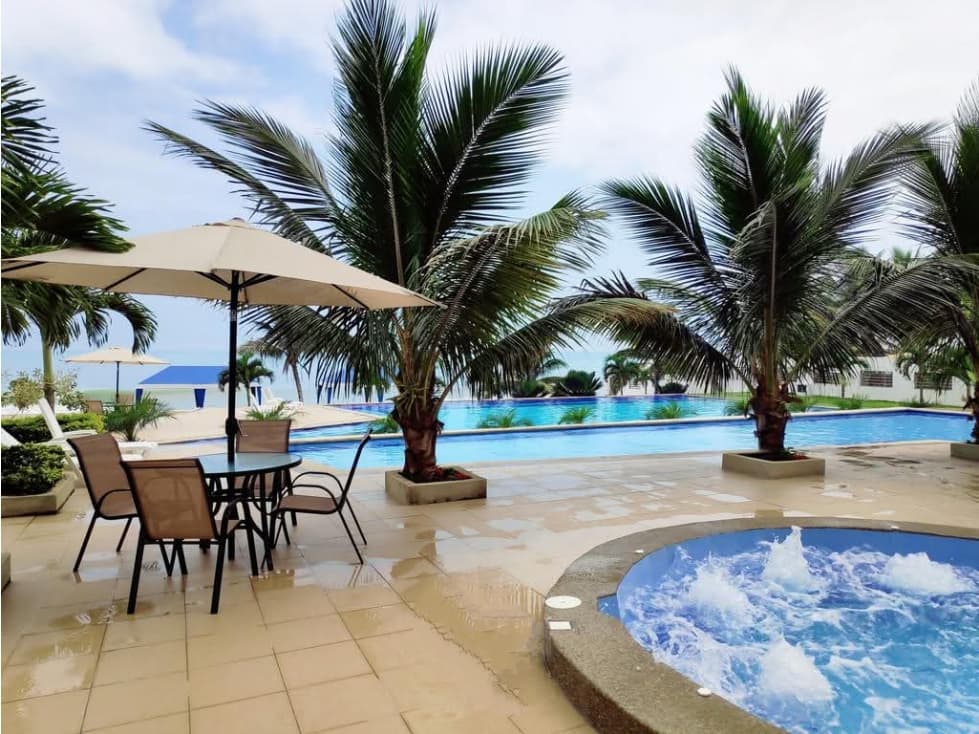 Pent-house de Lujo en Venta en Tonsupa Esmeraldas | Frente al Mar - 1