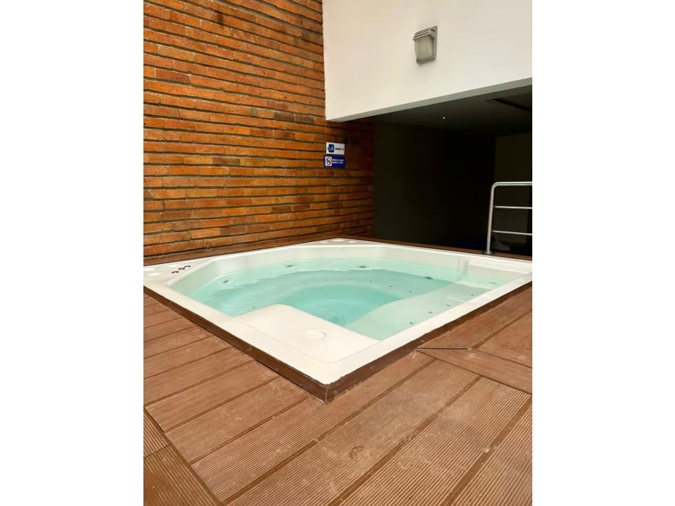 Suite Amoblada en Renta en Cuenca Planta Baja Piscina, Gym y Jacuzzi - 1